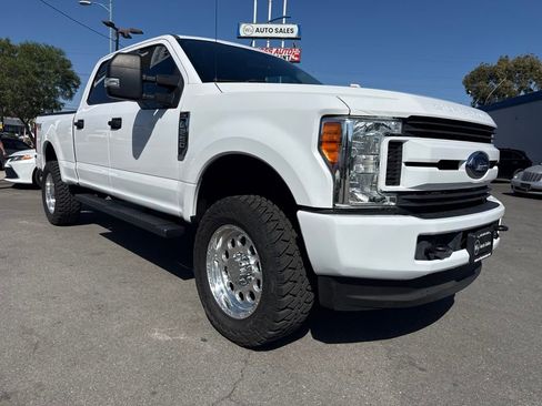 Used 2017 Ford F250 XL w/ Power Equipment Group AWD/4WD image 1
