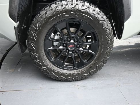 Used 2024 Toyota Tundra Limited image 10