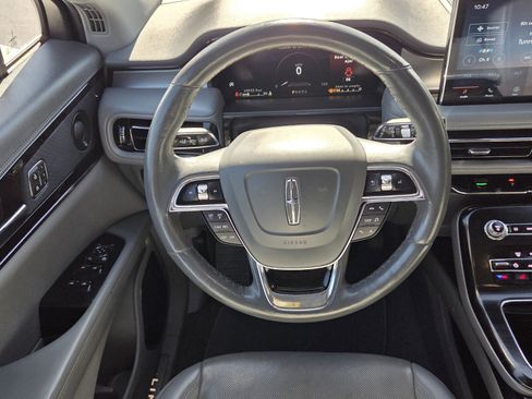 Used 2021 Lincoln Nautilus Reserve image 5