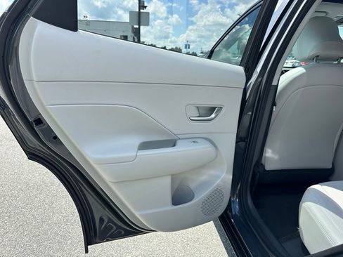 Used 2024 Hyundai Kona Limited FWD image 22