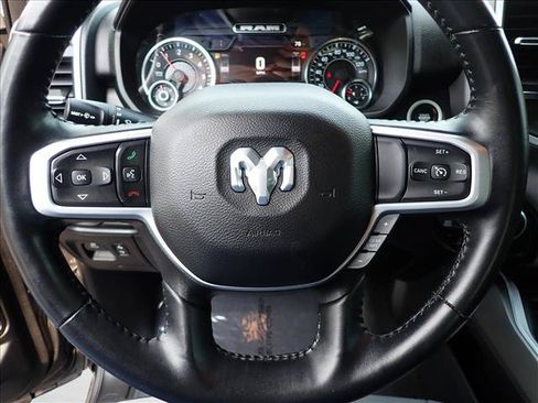 Used 2022 RAM 1500 Big Horn AWD/4WD image 12