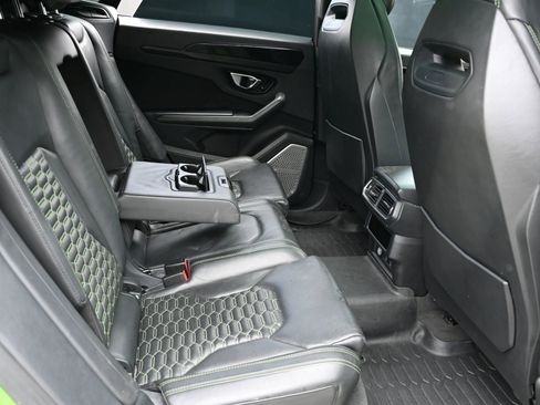 Used 2021 Lamborghini Urus image 23