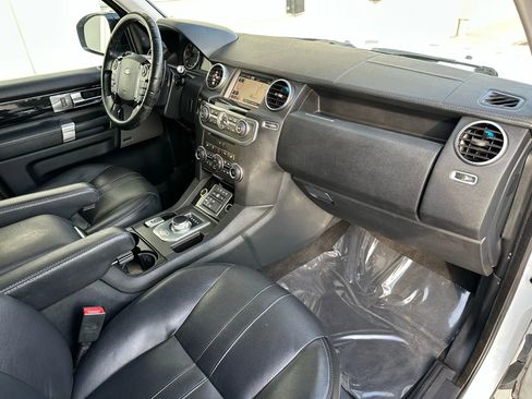 Used 2014 Land Rover LR4 HSE image 16