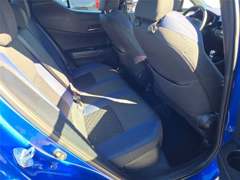 Used 2021 Toyota C-HR XLE image 11