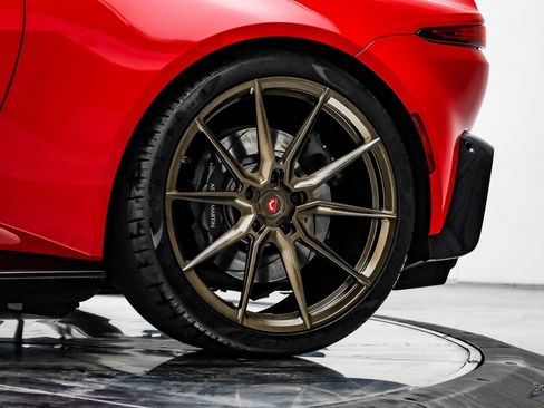 Used 2019 Aston Martin V8 Vantage Coupe image 88