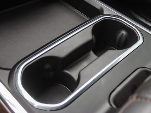 Used 2024 Chevrolet Silverado 2500 High Country w/ Technology Package image 40