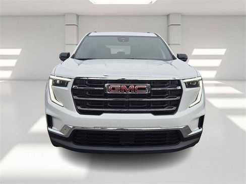 Used 2025 GMC Acadia Elevation image 8