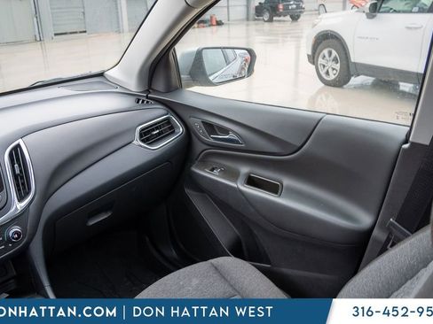 Used 2023 Chevrolet Equinox LT image 14