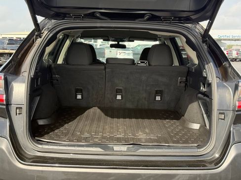 Used 2023 Subaru Outback Premium AWD/4WD image 6