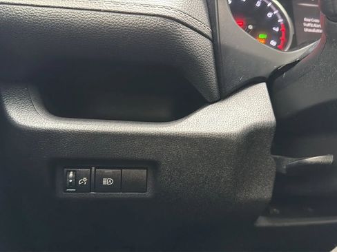 Used 2021 Toyota RAV4 XLE FWD image 15