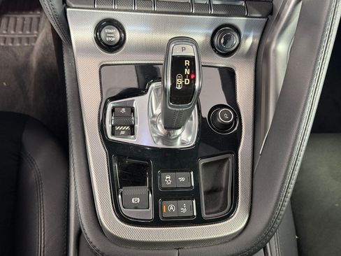Used 2017 Jaguar F-TYPE Coupe RWD image 17