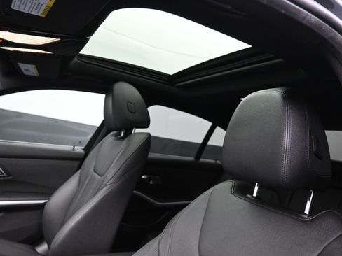 Used 2020 BMW 330i Sedan w/ Convenience Package image 15