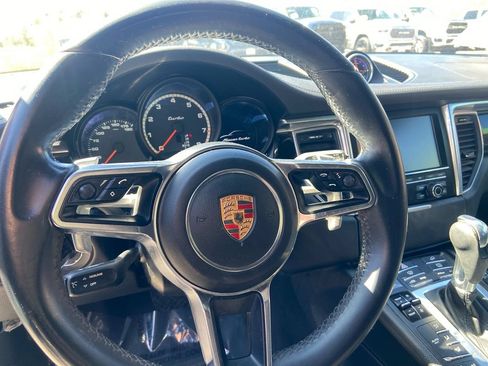 Used 2015 Porsche Macan Turbo AWD/4WD image 19