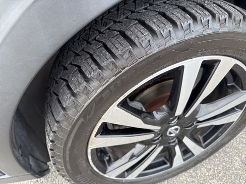 Used 2018 Nissan Kicks SR w/ Premium Package image 17