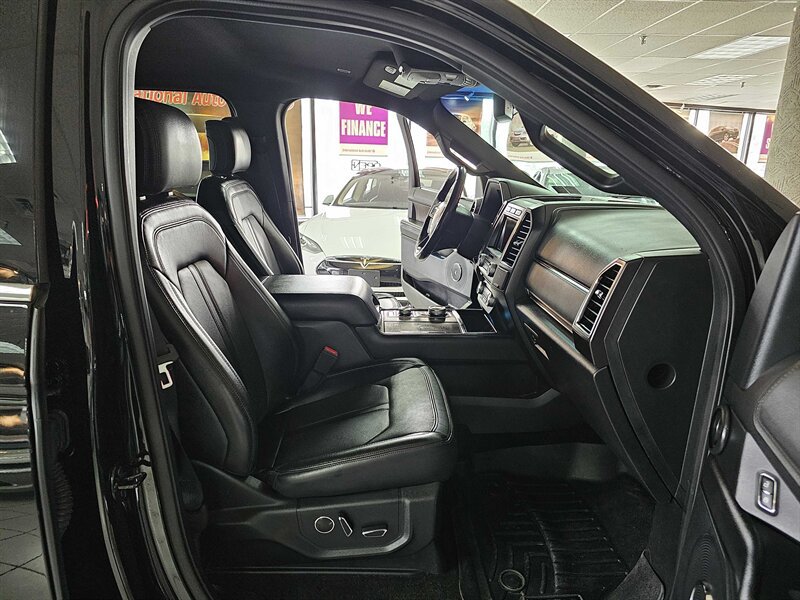 Used 2018 Ford Expedition Max Limited AWD/4WD image 32