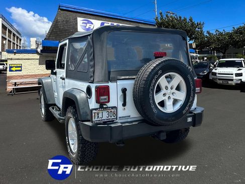 Used 2017 Jeep Wrangler Sport w/ Quick Order Package 24S AWD/4WD image 5