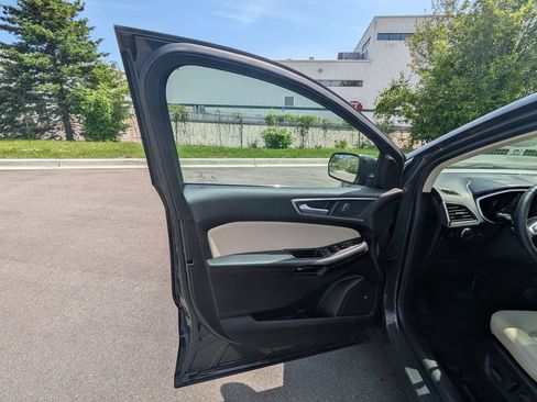 Used 2021 Ford Edge SEL w/ Convenience Package AWD/4WD image 13