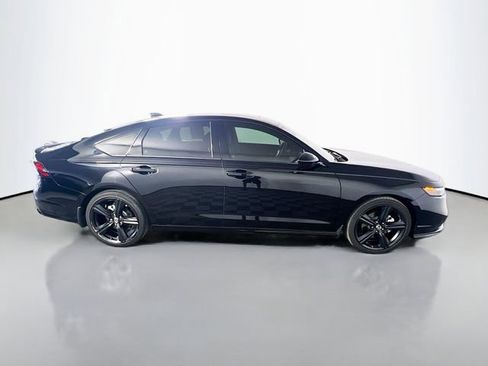 Used 2024 Honda Accord Sport image 9