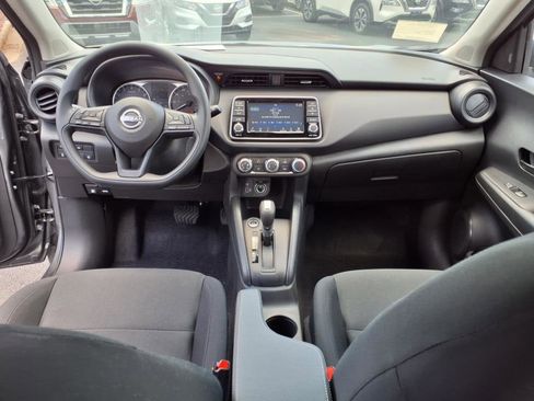 New 2025 Nissan Kicks Play S image 7