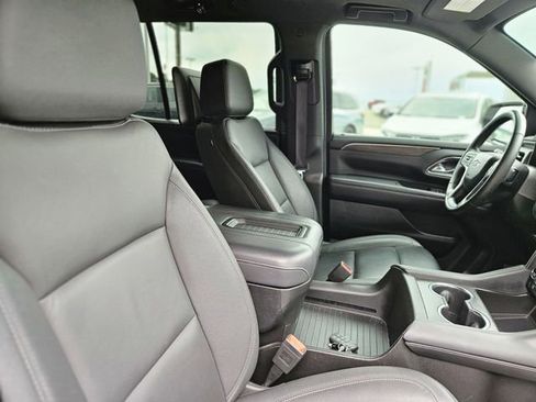Used 2024 Chevrolet Tahoe Z71 w/ Luxury Package AWD/4WD image 14