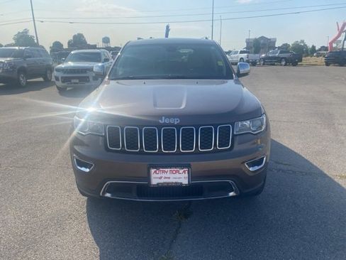 Used 2020 Jeep Grand Cherokee Limited w/ Trailer Tow Group IV image 9