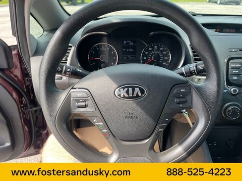 Used 2017 Kia Forte LX FWD image 10