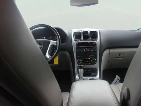 Used 2010 GMC Acadia SLT image 7