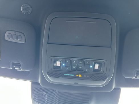 Certified 2022 Ford Explorer Platinum w/ Equipment Group 601A image 22