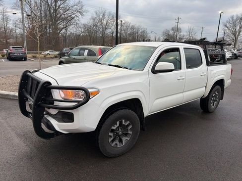 Used 2021 Toyota Tacoma SR image 3