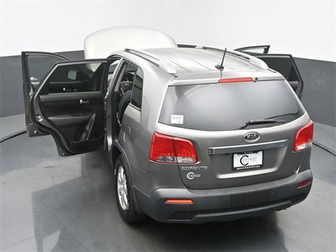 Used 2013 Kia Sorento LX w/ Convenience Pkg image 64