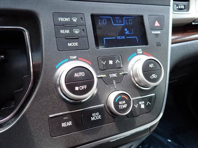 Used 2017 Toyota Sienna Limited AWD/4WD image 22