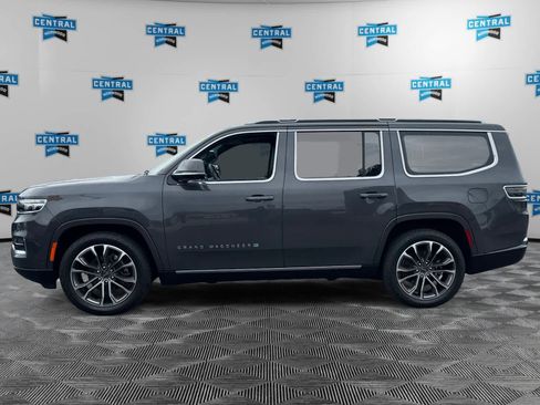 Used 2022 Jeep Grand Wagoneer Series III w/ Rear Seat Video Group 1 image 4