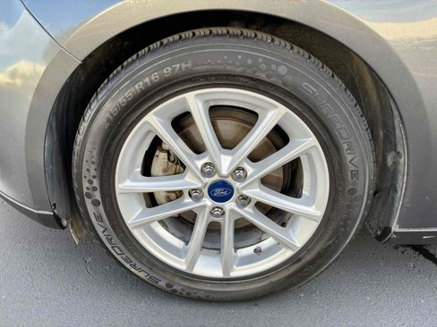 Used 2018 Ford Focus SE FWD image 11