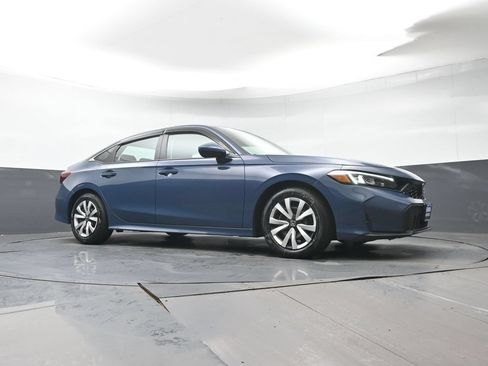 Used 2025 Honda Civic LX image 31