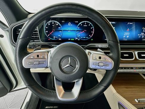 Used 2023 Mercedes-Benz GLS 450 4MATIC image 11
