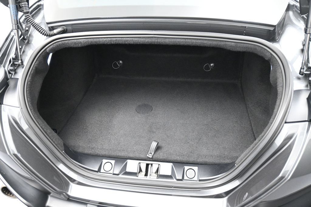 Used 2022 Ferrari Roma RWD image 30