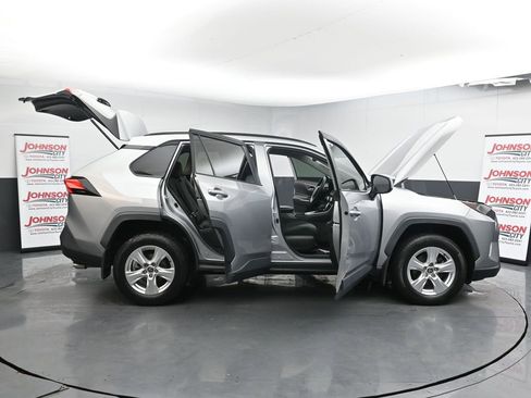 Used 2021 Toyota RAV4 XLE image 43