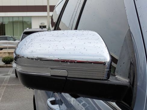 Certified 2020 Lincoln Navigator Black Label w/ Cargo Convenience Package AWD/4WD image 11