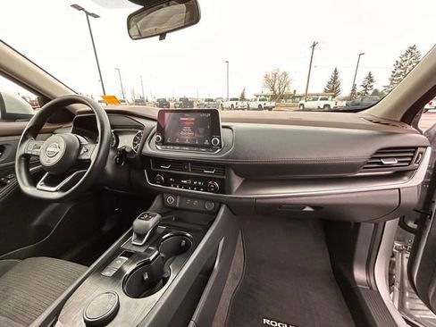 Used 2023 Nissan Rogue SV image 28