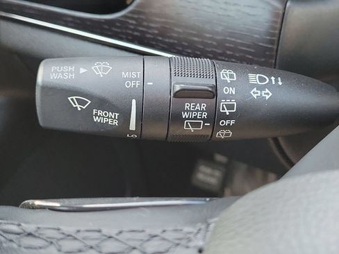 Used 2021 Jeep Grand Cherokee High Altitude AWD/4WD image 11