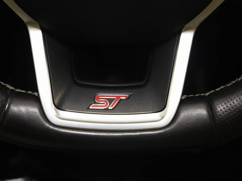 Used 2020 Ford Explorer ST w/ Premium Technology Package image 43