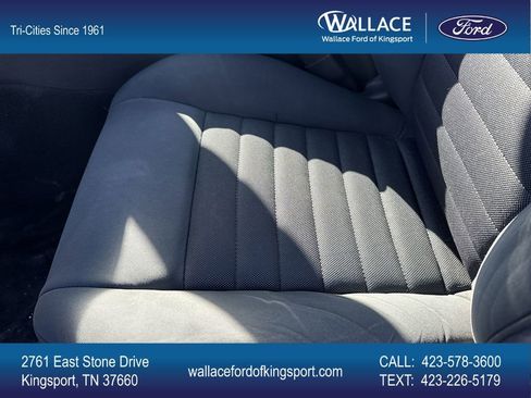 Used 2010 Dodge Challenger SE image 8