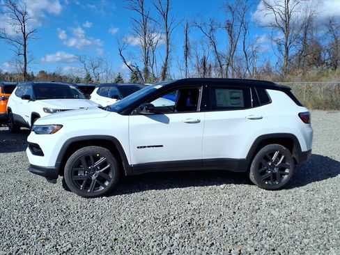 New 2026 Jeep Compass Limited image 2
