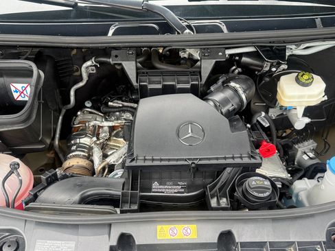 Used 2024 Mercedes-Benz Sprinter 2500 image 29