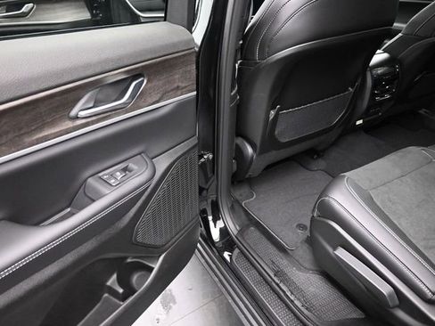 New 2026 Jeep Grand Cherokee L 4WD image 18