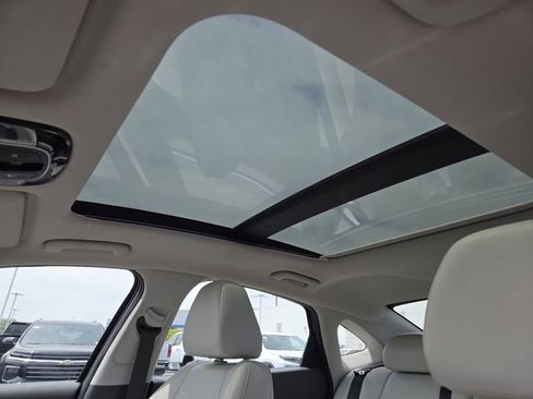 Used 2022 Hyundai Sonata Limited w/ Cargo Package FWD image 3