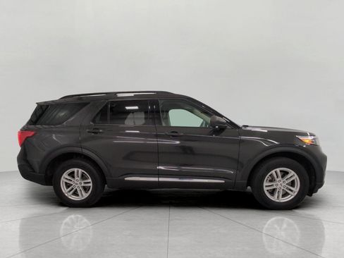 Used 2023 Ford Explorer XLT w/ Class IV Trailer Tow Package AWD/4WD image 11