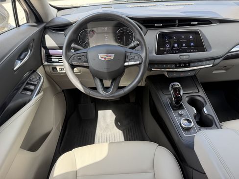 Certified 2023 Cadillac XT4 Luxury w/ Driver Awareness Package FWD image 16