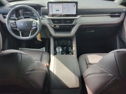 New 2026 Ford Explorer Platinum image 46