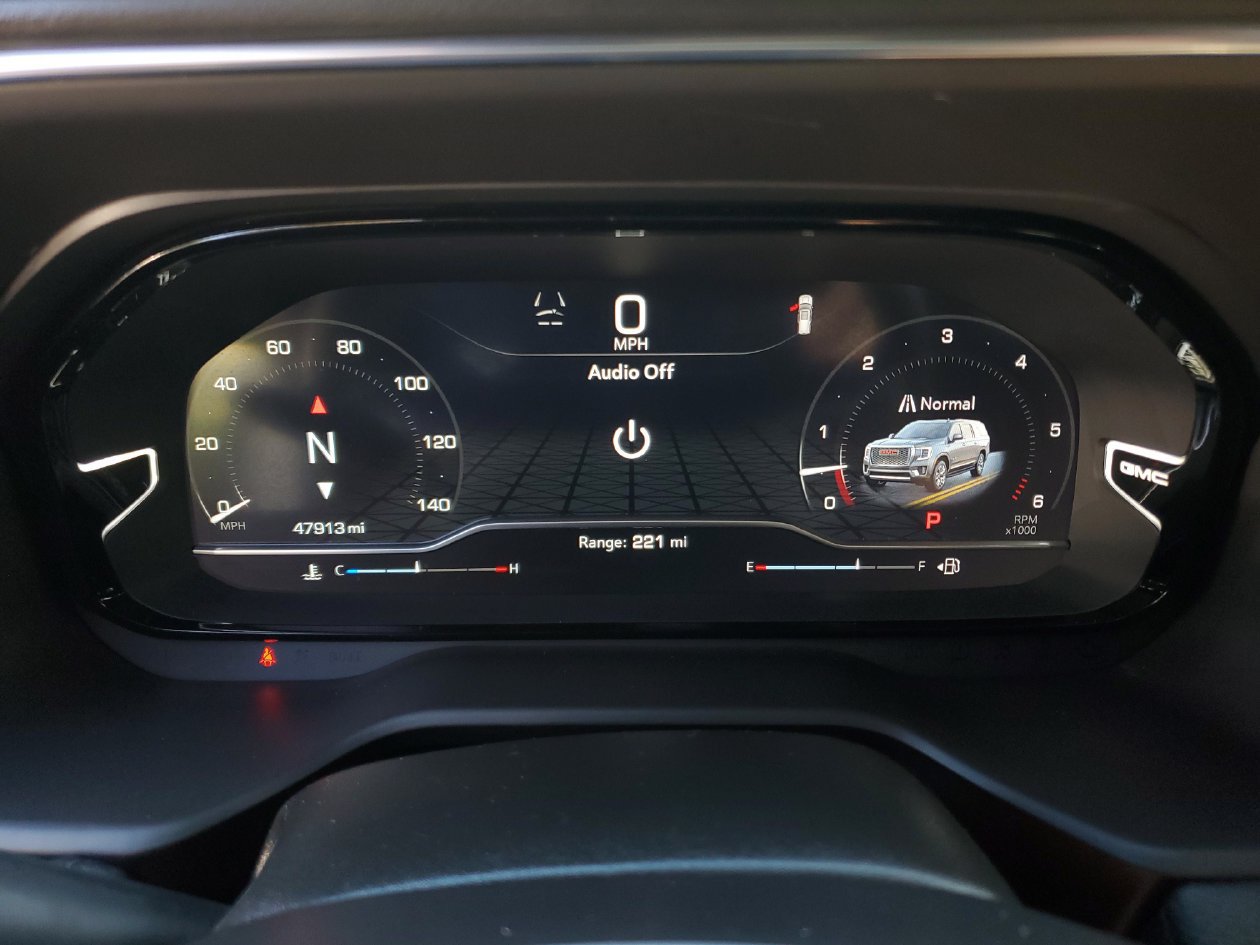 Used 2023 GMC Yukon Denali RWD image 30